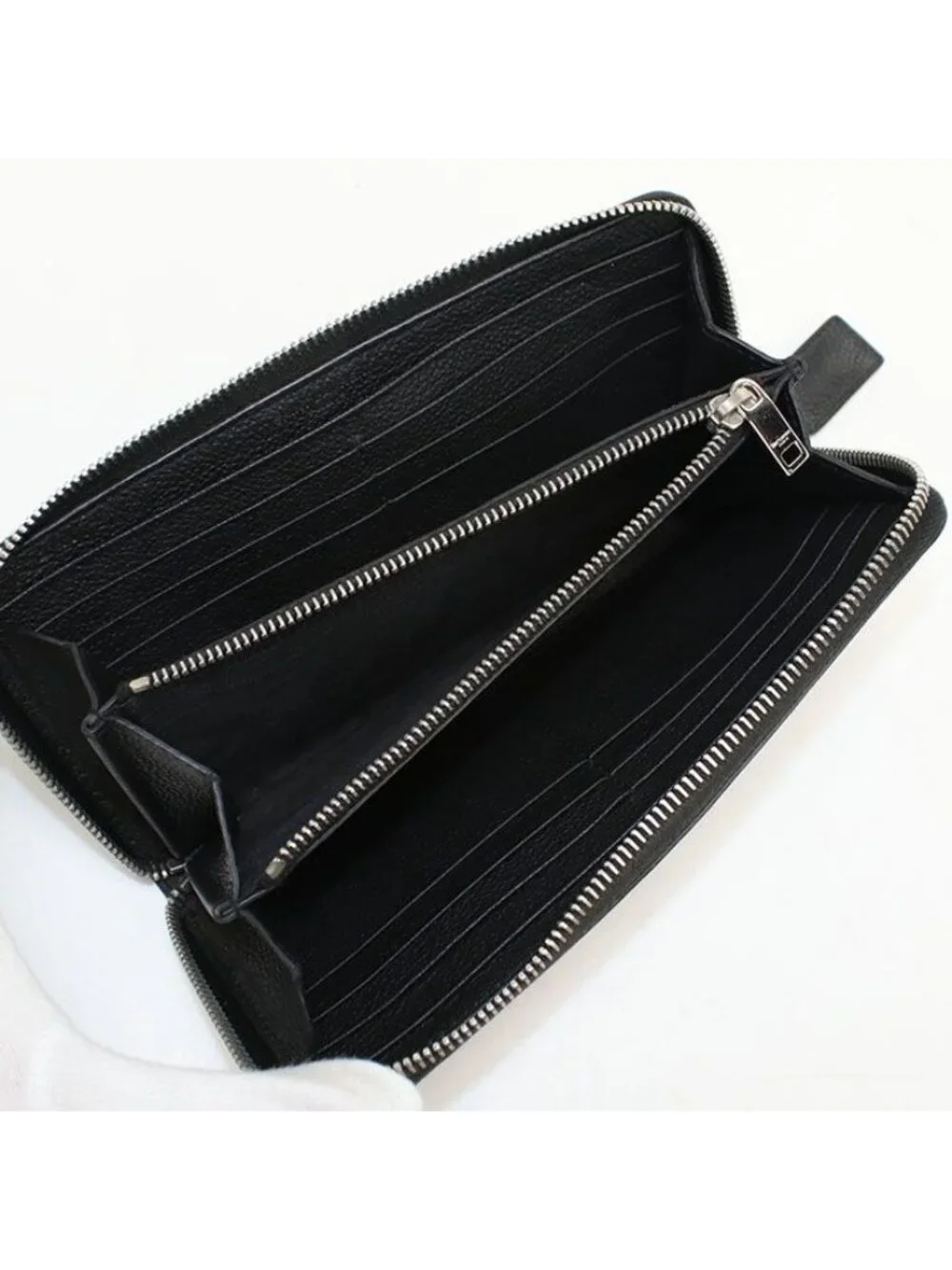 Saint Laurent Zip Around Wallet Classic Calf